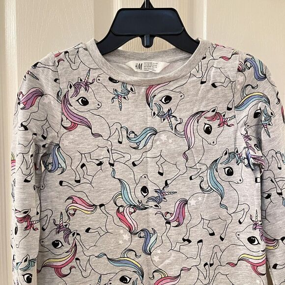 H&M Gray Lightweight Unicorn Sweatshirt Rainbow Manes Stars Girls Size 6-8 NWT - Picture 2 of 10